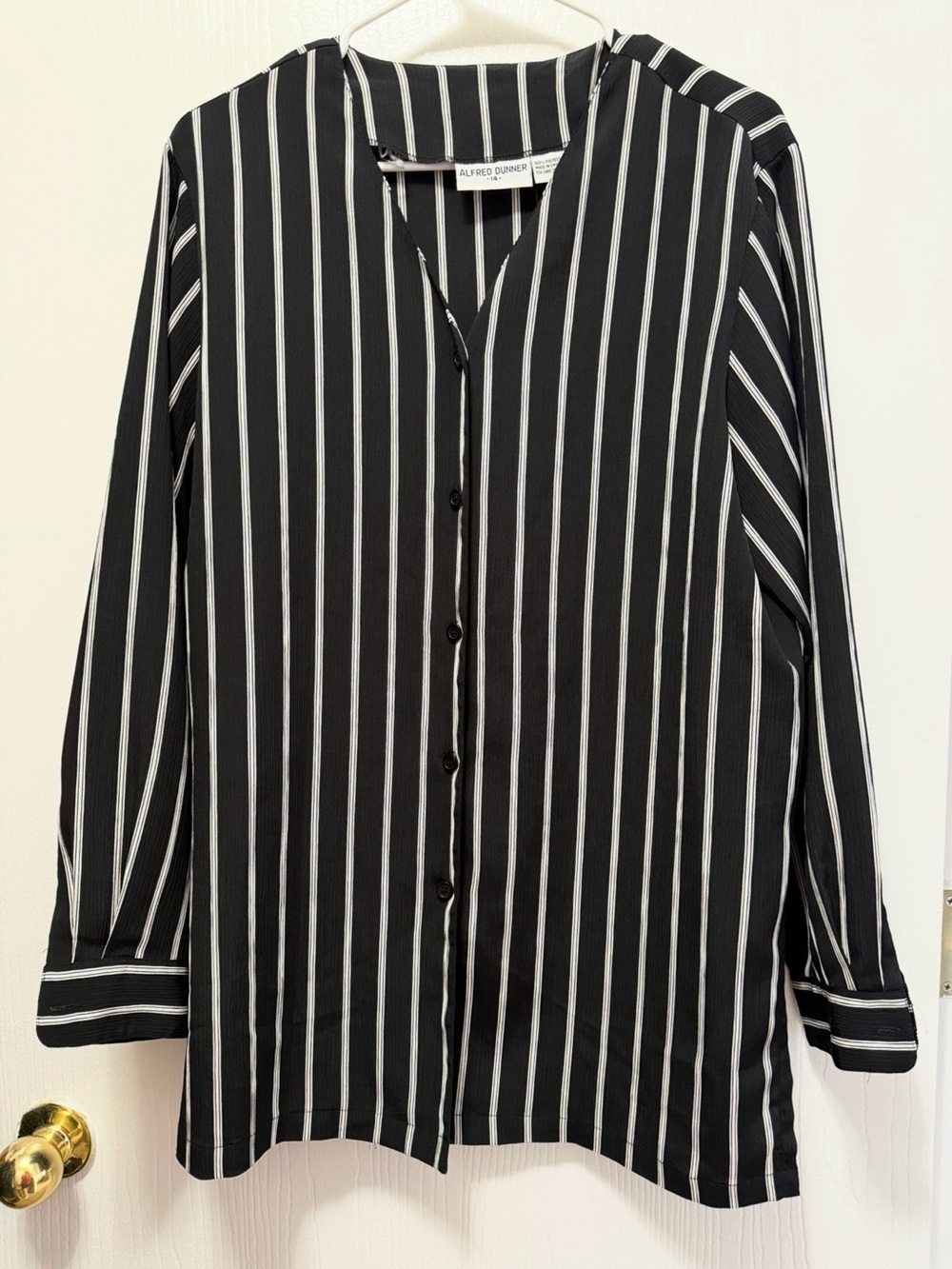 Alfred Dunner Black White Vertical Stripe V-Neck Button Blouse Shirt Size 14